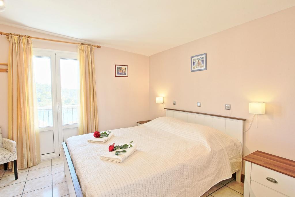 Ferienwohnung Avgi Ena Gaios Exterior foto